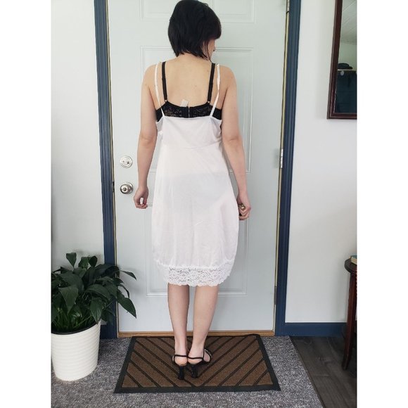 Vintage White Lacy Nylon Slip - Picture 3 of 4